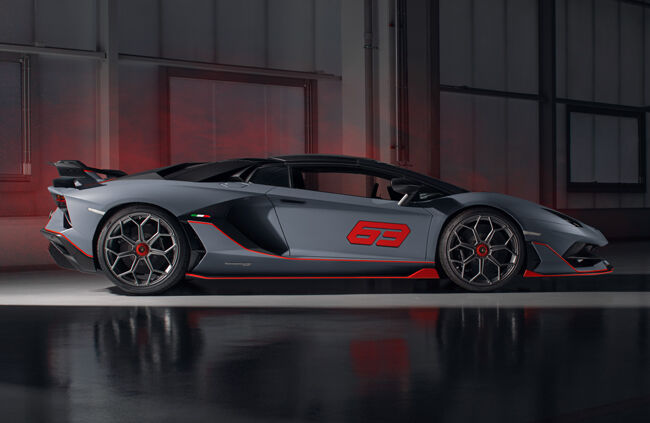 ファイティングブルの旗艦スポーツ「アヴェンタドールSVJ」に限定